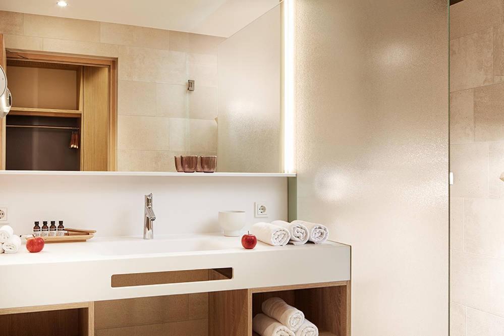 Hotel Die Waelderin-Wellness, Sport & Natur Mellau Extérieur photo