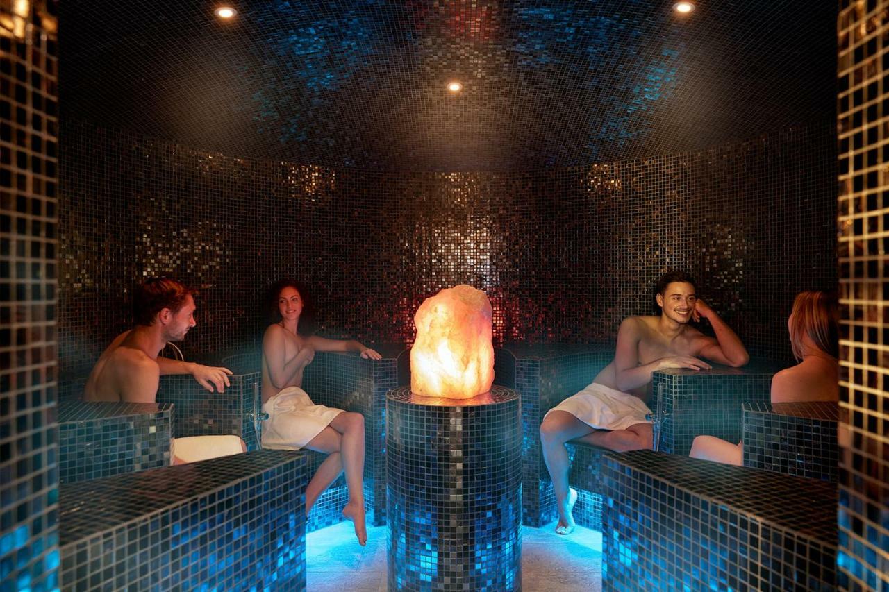 Hotel Die Waelderin-Wellness, Sport & Natur Mellau Extérieur photo
